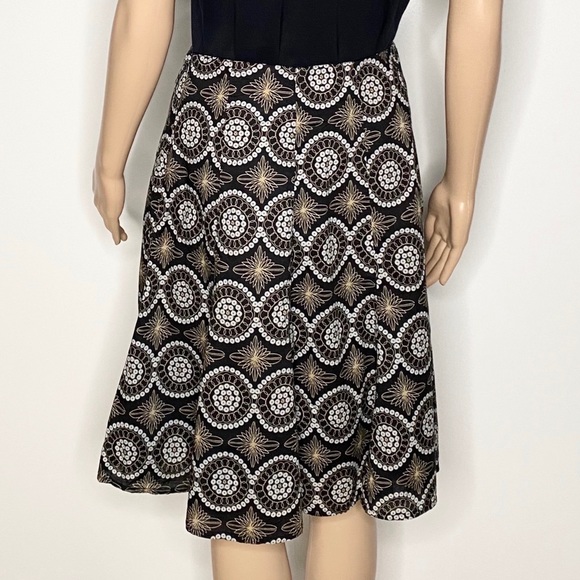 Focus 2000 flare skirt with circular design - Picture 2 of 4